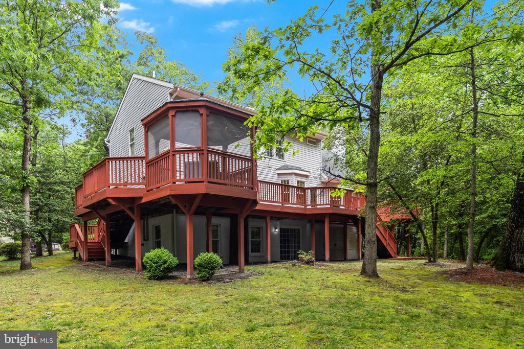 23098 Sweetbay Ln
