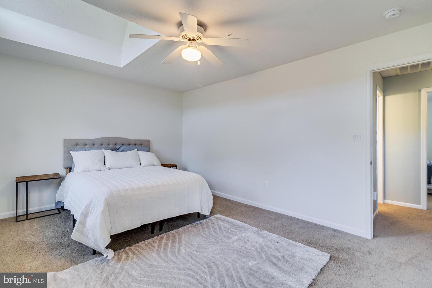 48237 Picketts Harbor Ct