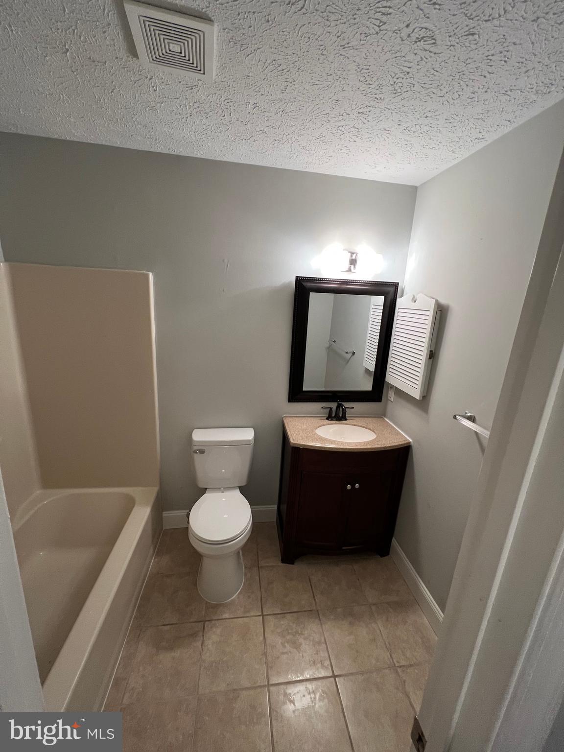 22131 SAINT JOSEPHS CIR