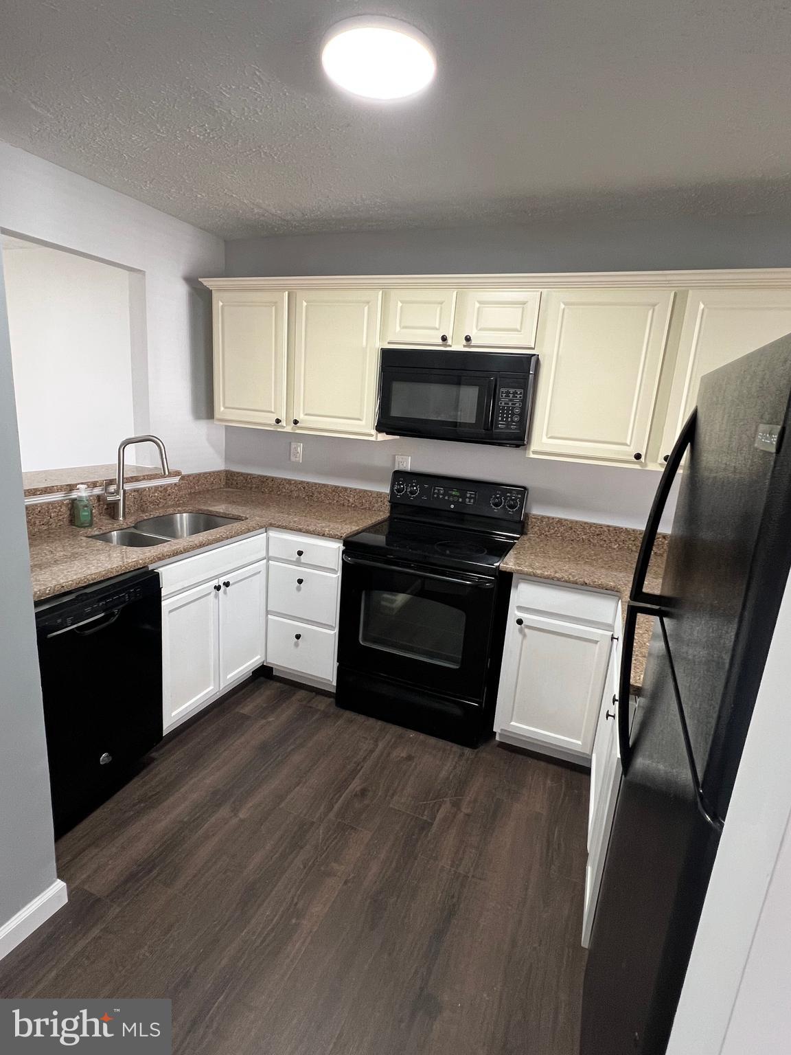 22131 SAINT JOSEPHS CIR