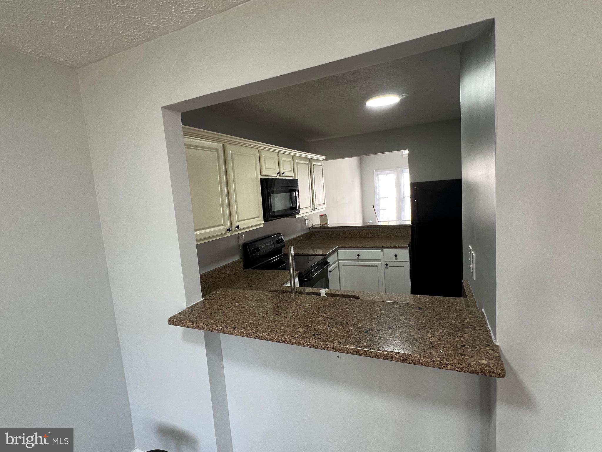 22131 SAINT JOSEPHS CIR