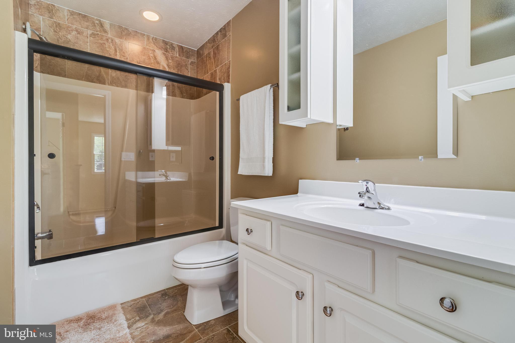 23171 Heatherwood Ln