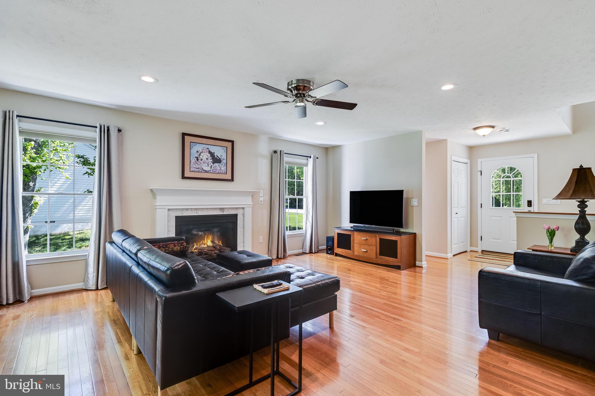 23171 Heatherwood Ln