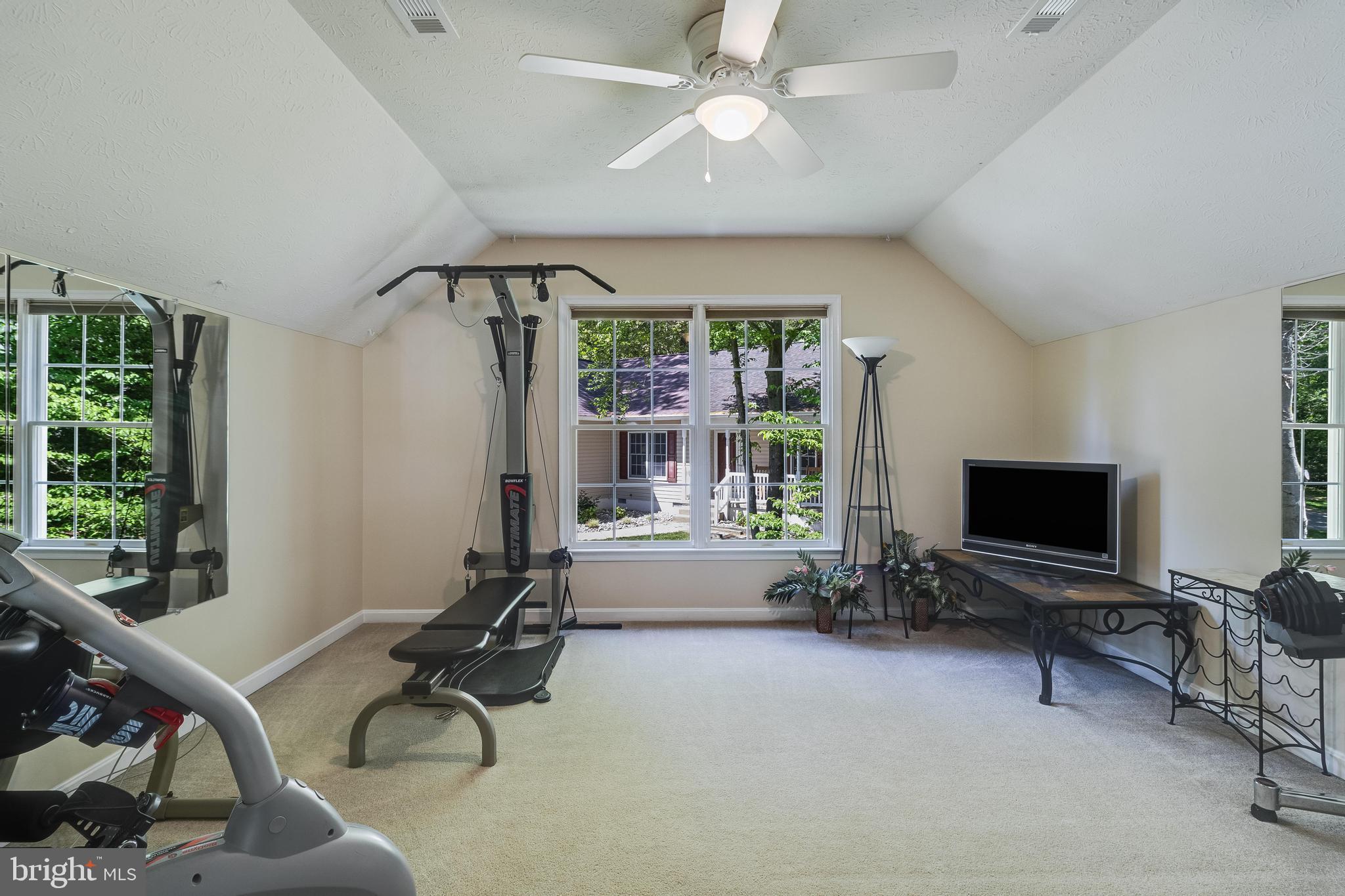 23171 Heatherwood Ln