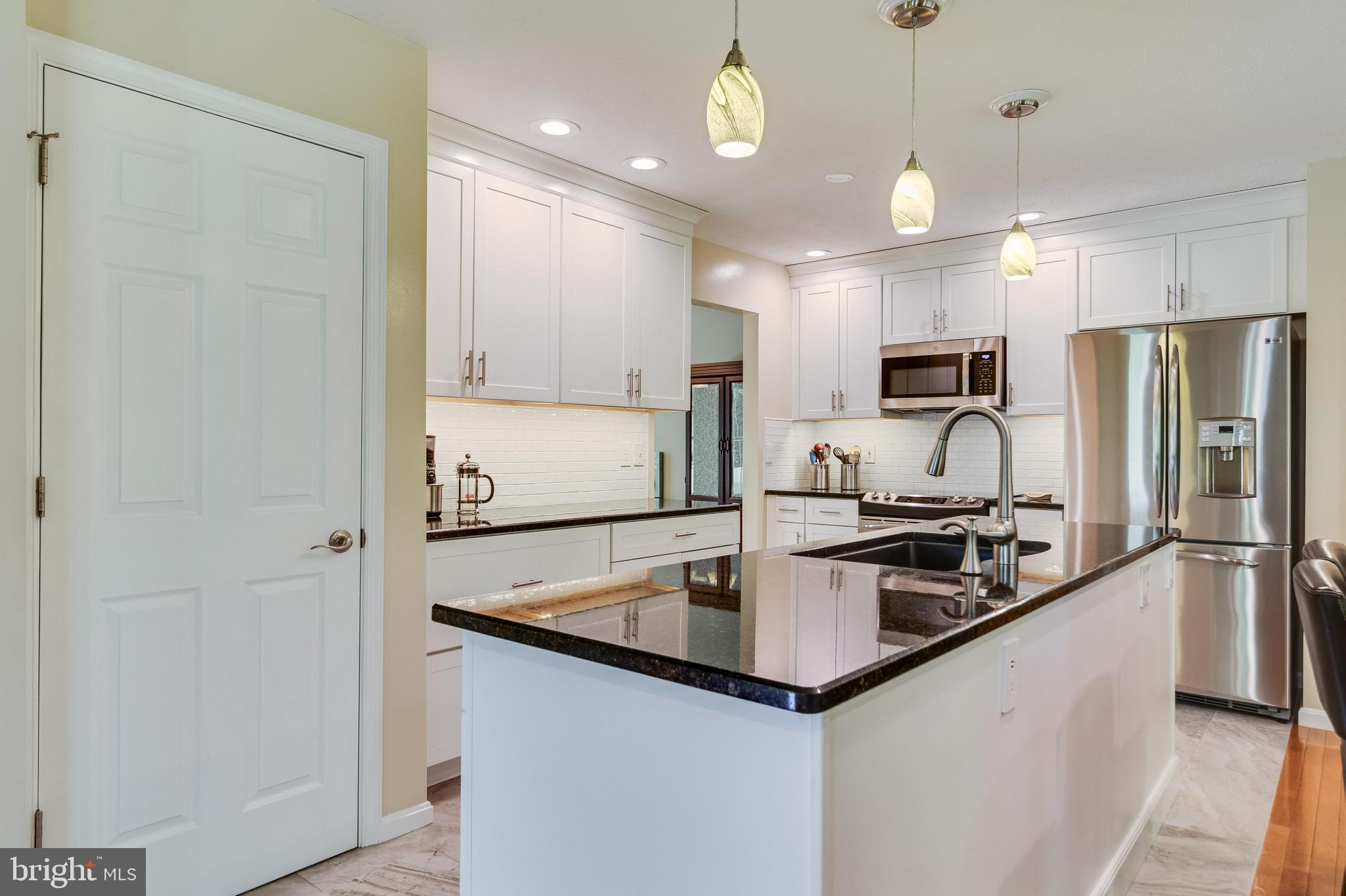 23171 Heatherwood Ln