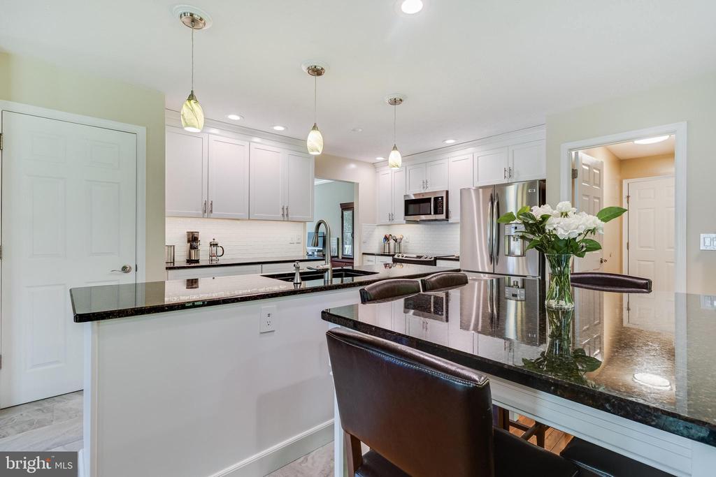 23171 Heatherwood Ln