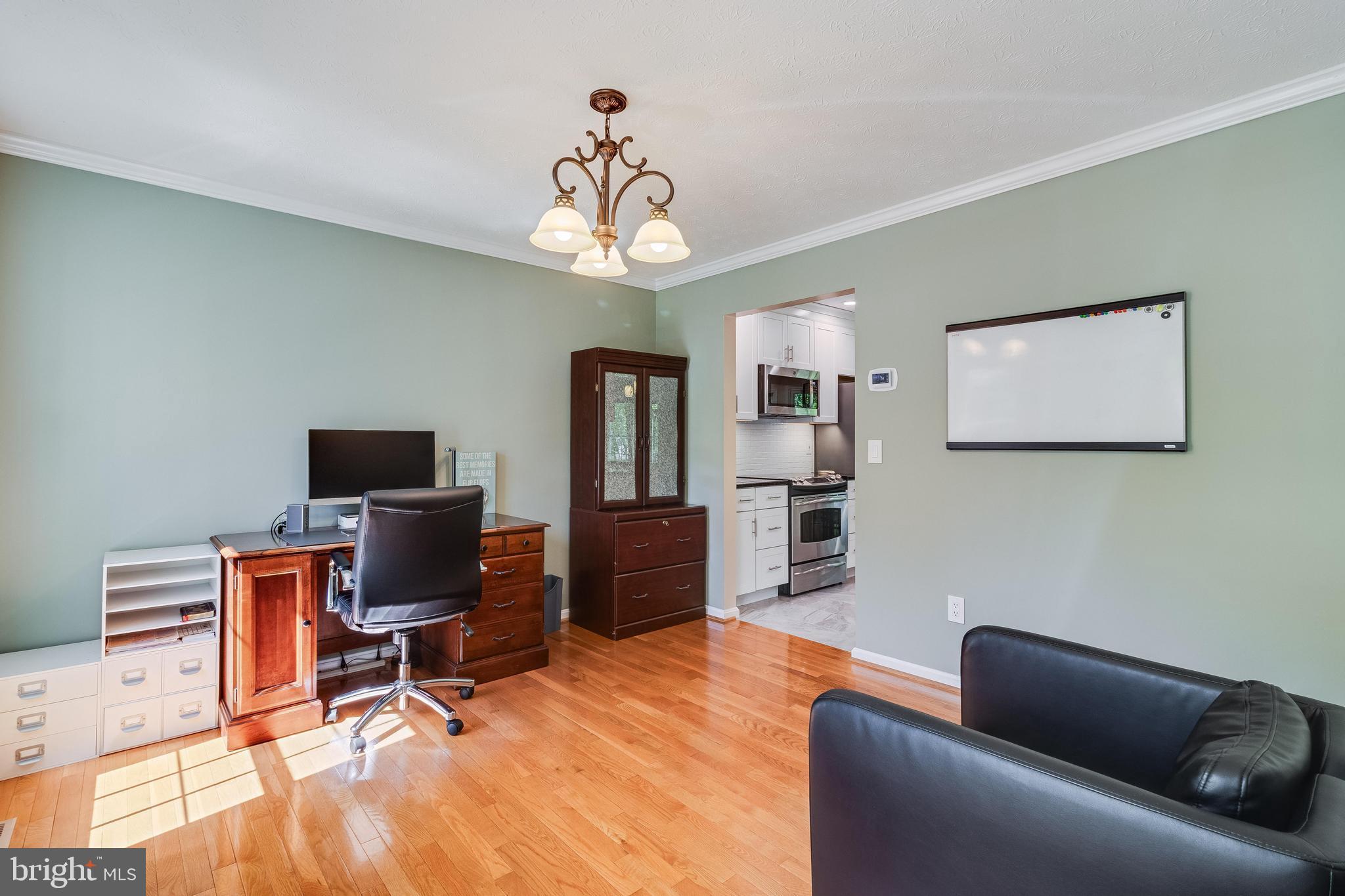 23171 Heatherwood Ln