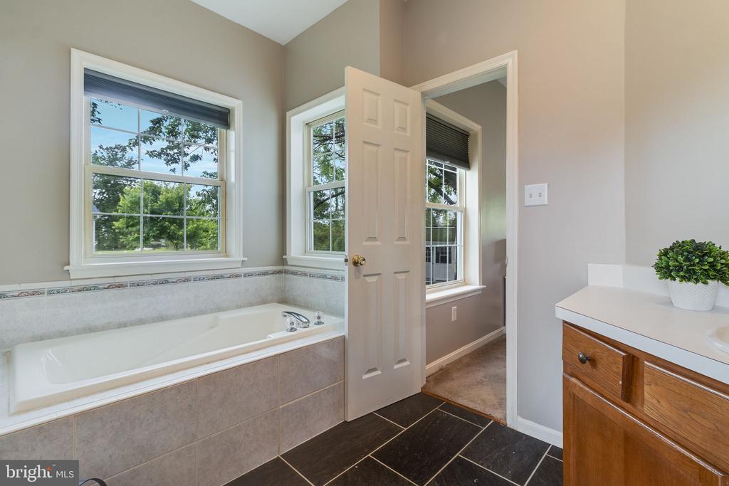 17615 Driftwood Dr