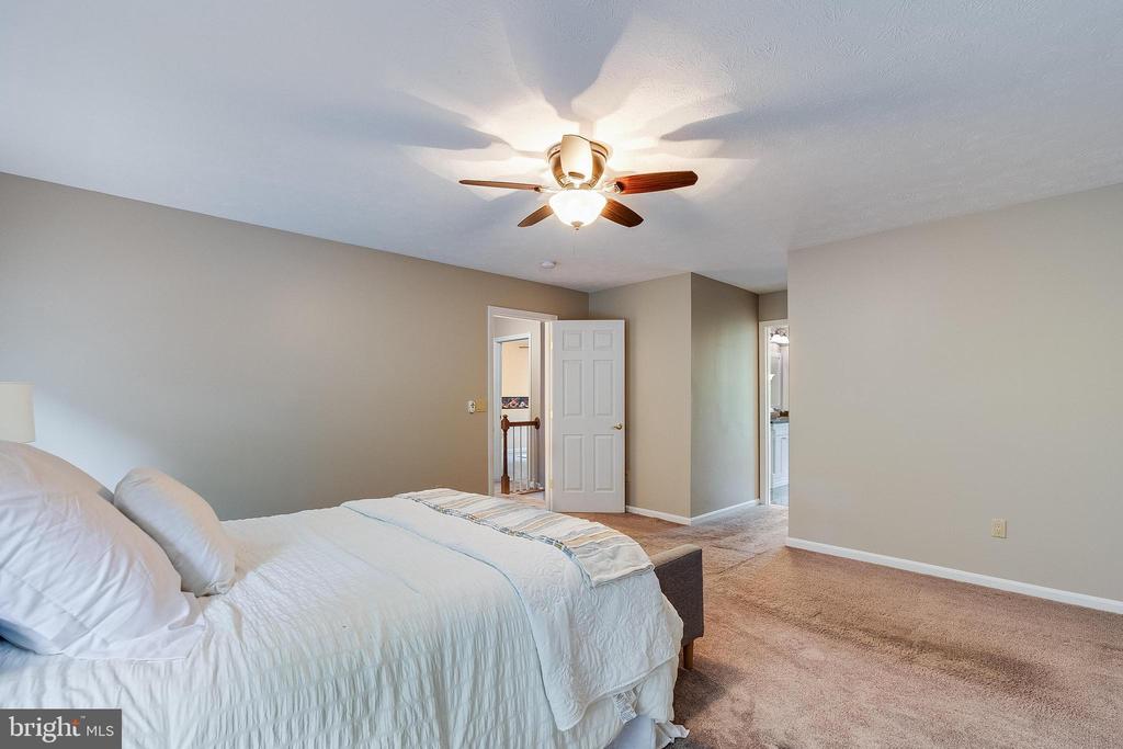 23058 Twinberry Ln