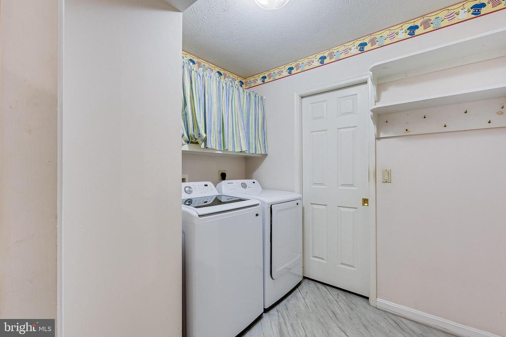 23058 Twinberry Ln