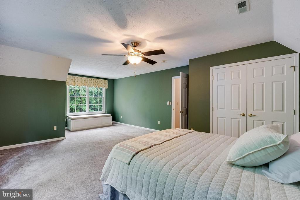23058 Twinberry Ln