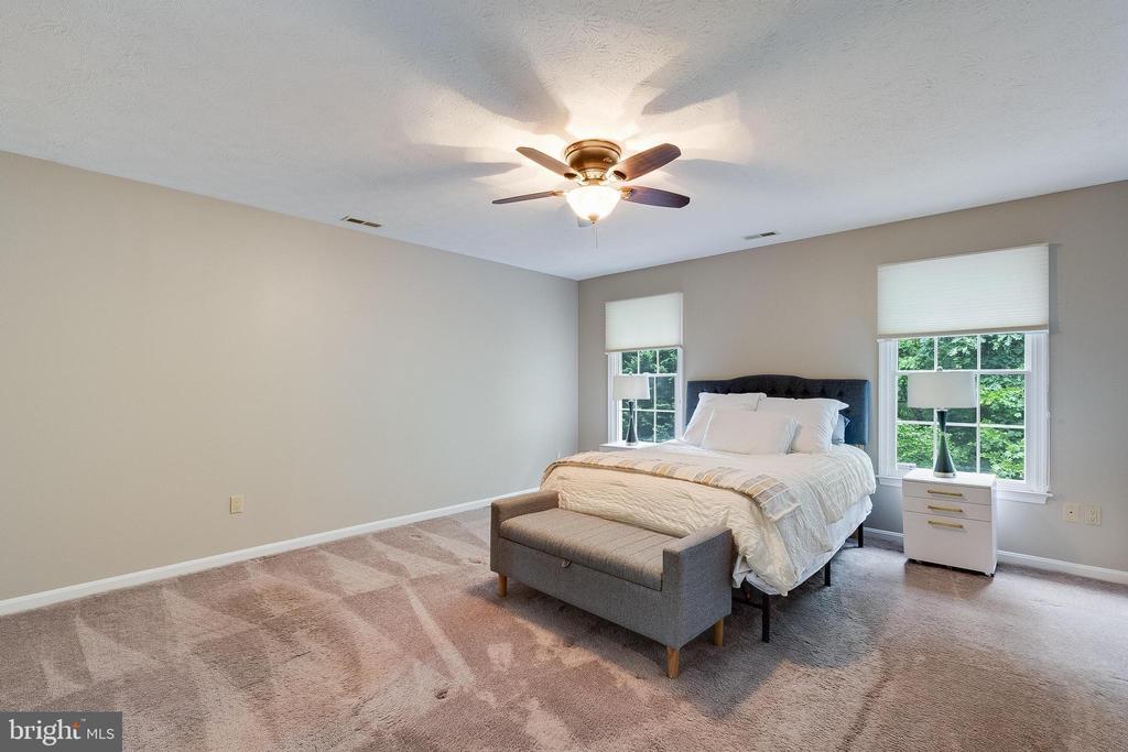 23058 Twinberry Ln