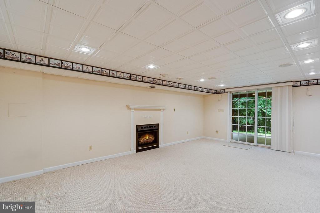 23058 Twinberry Ln
