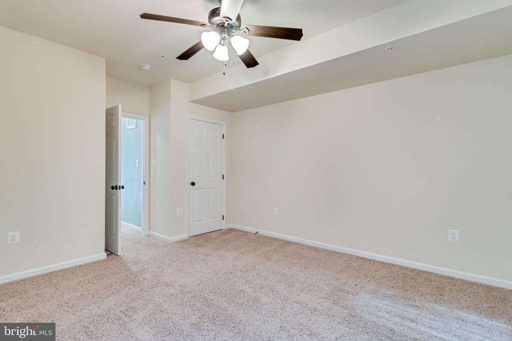 23242 Clarks Rest Rd