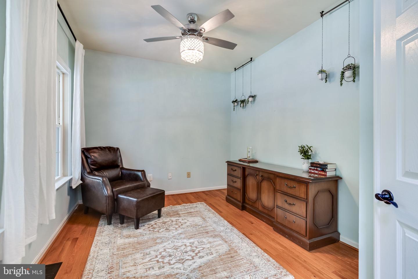 22626 Chickadee Ln