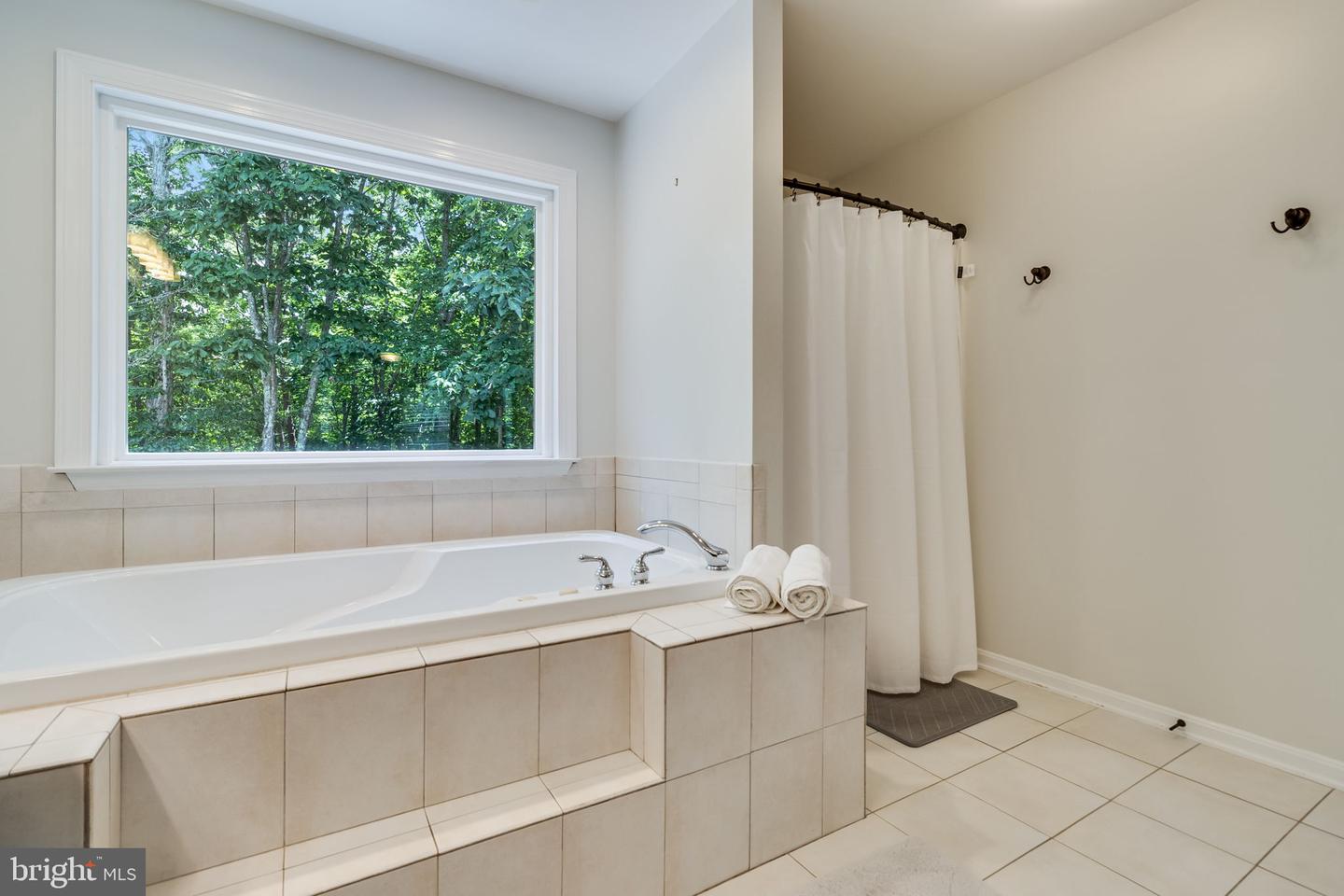 22626 Chickadee Ln