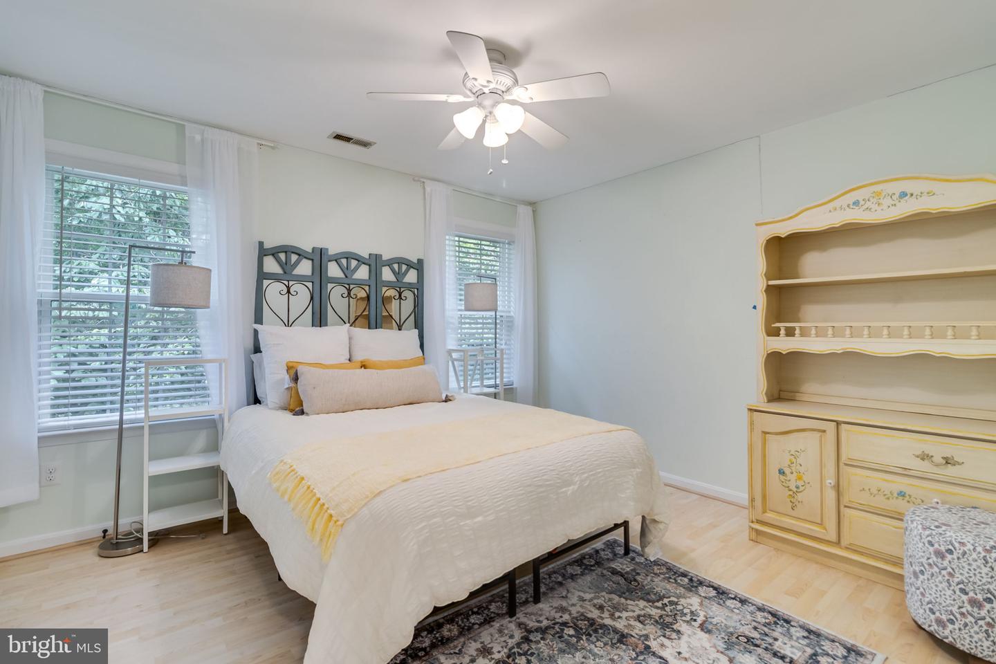22626 Chickadee Ln