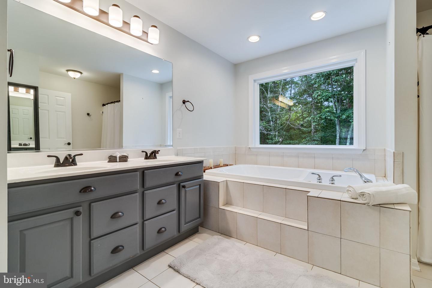 22626 Chickadee Ln