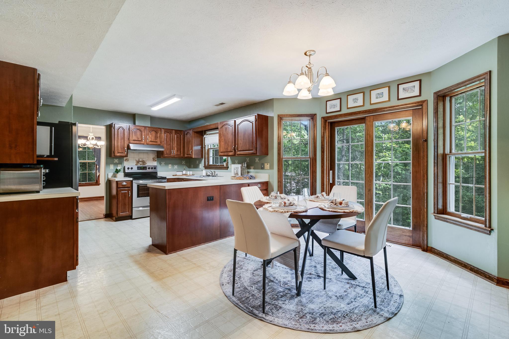 44313 Poplar Wood Dr