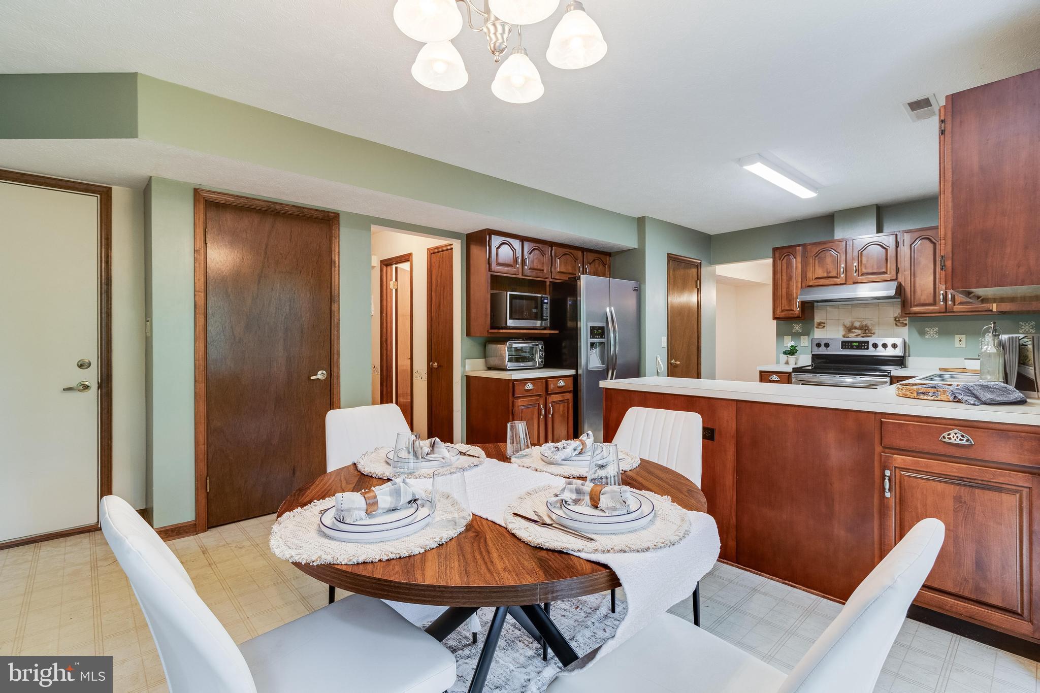 44313 Poplar Wood Dr