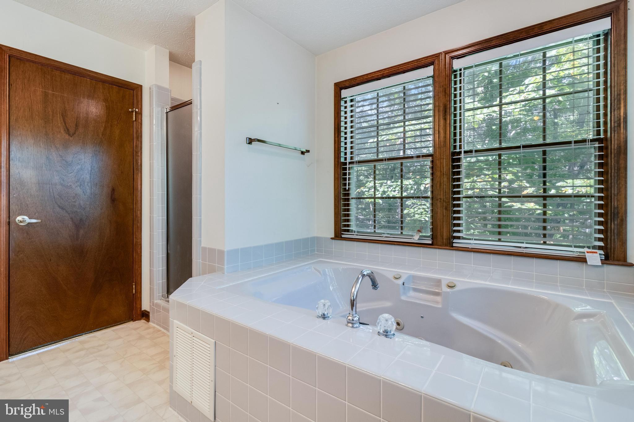 44313 Poplar Wood Dr