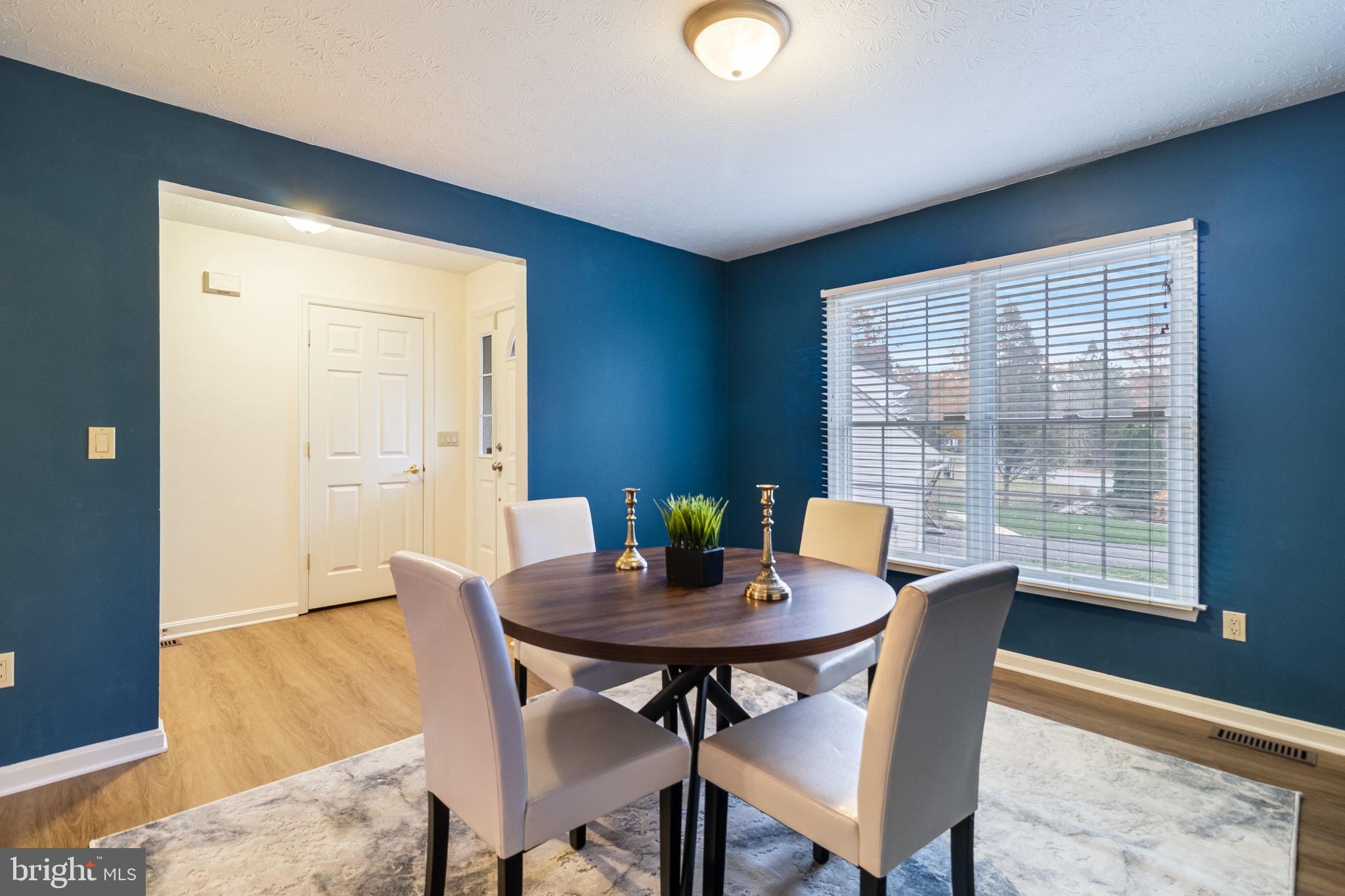 23165 Heatherwood Ln