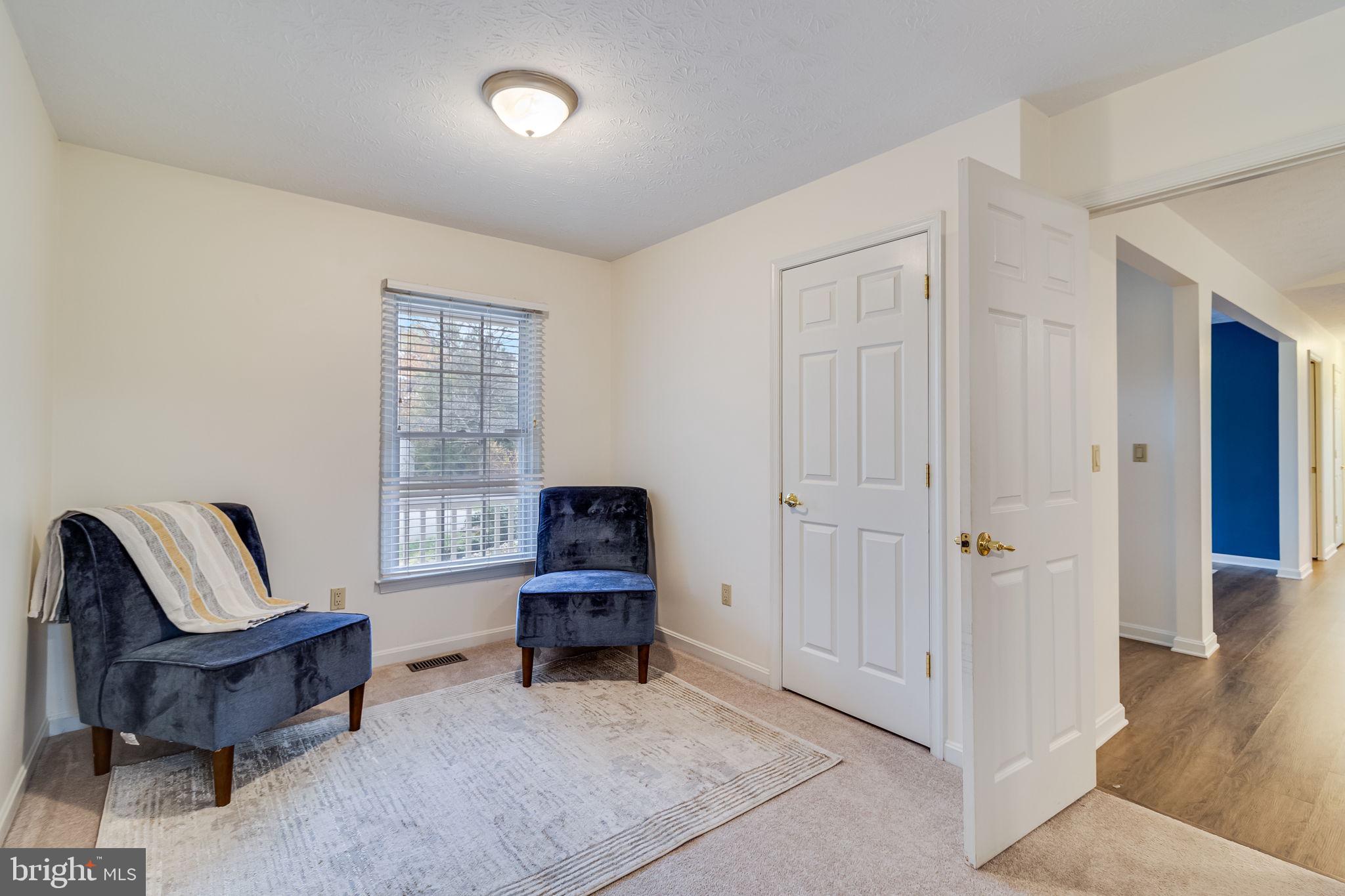 23165 Heatherwood Ln