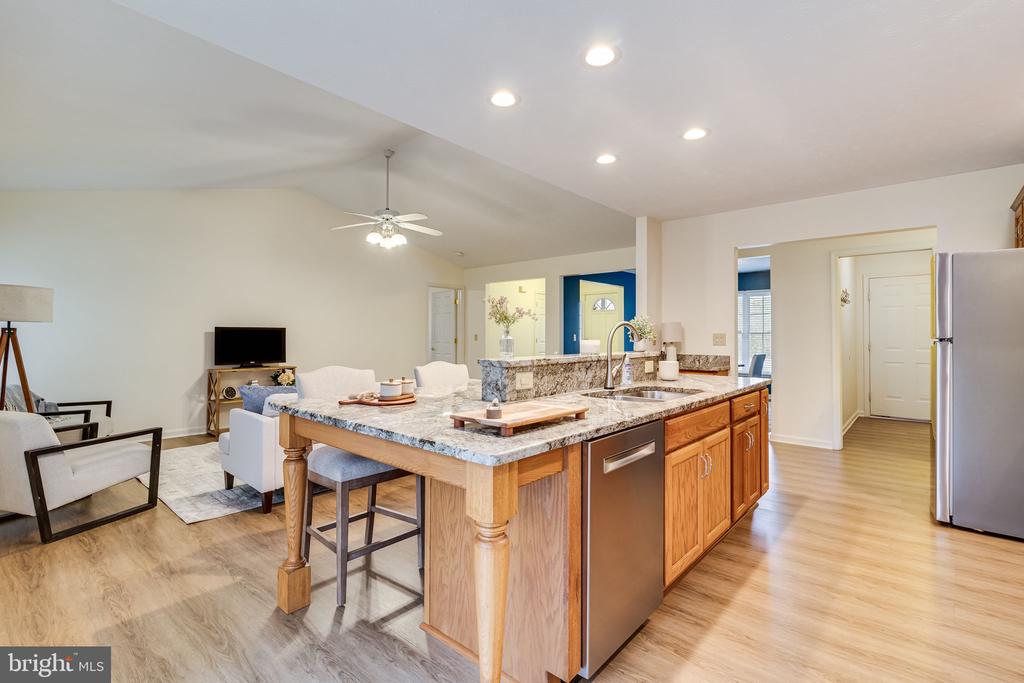 23165 Heatherwood Ln