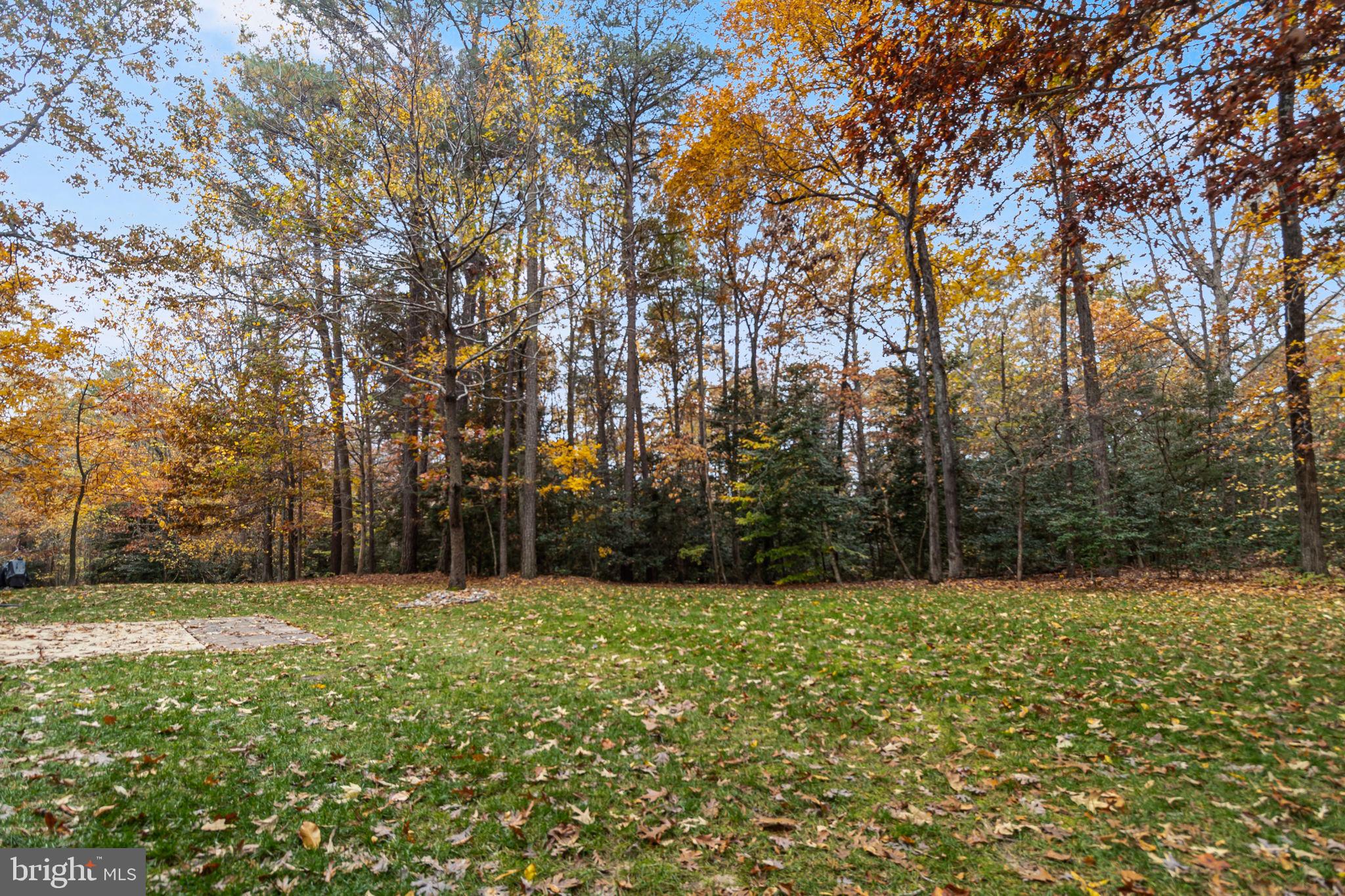 23165 Heatherwood Ln