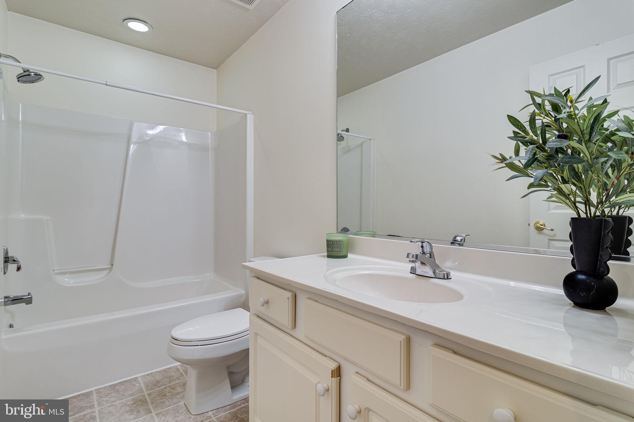 23165 Heatherwood Ln