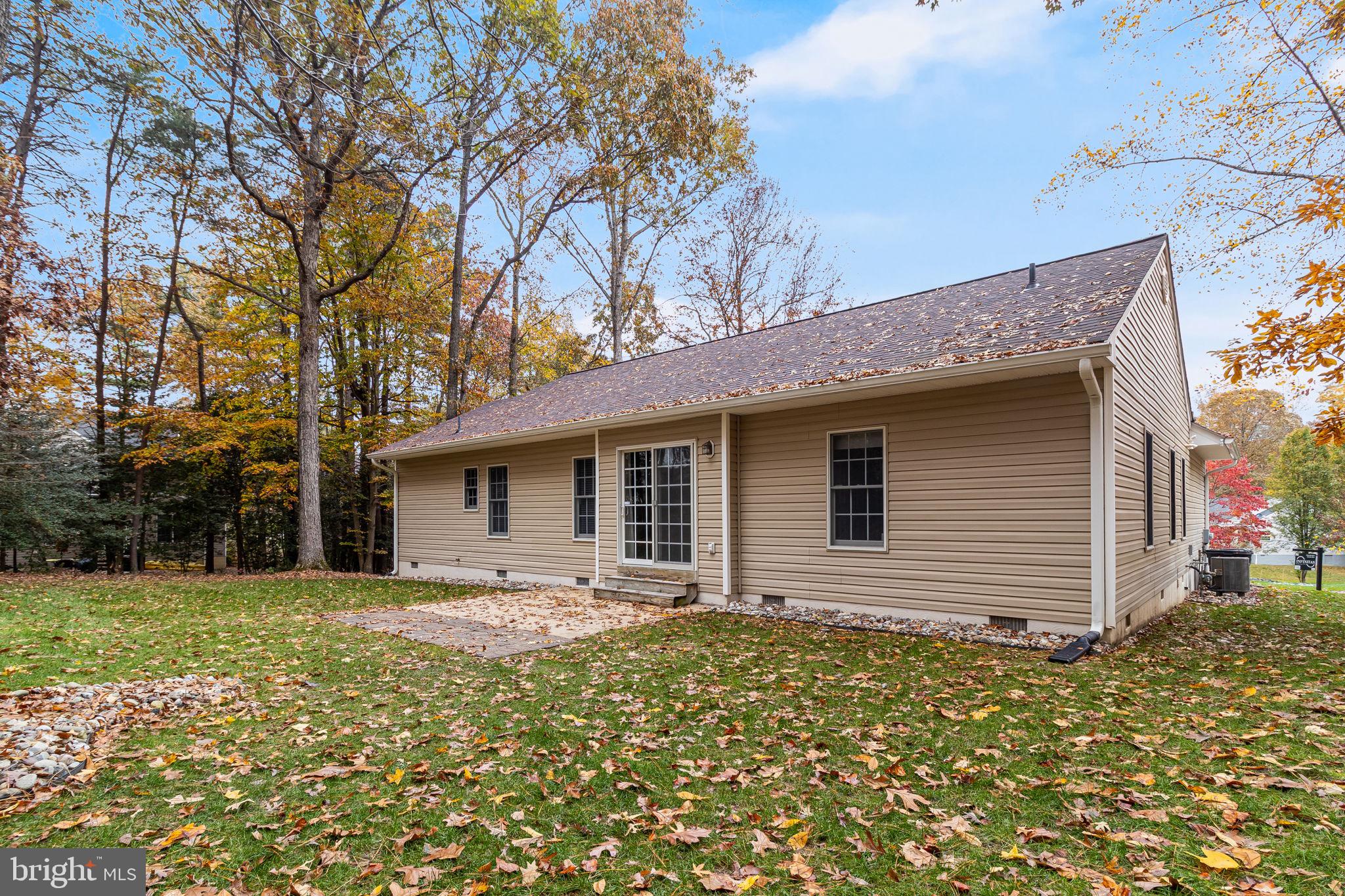 23165 Heatherwood Ln