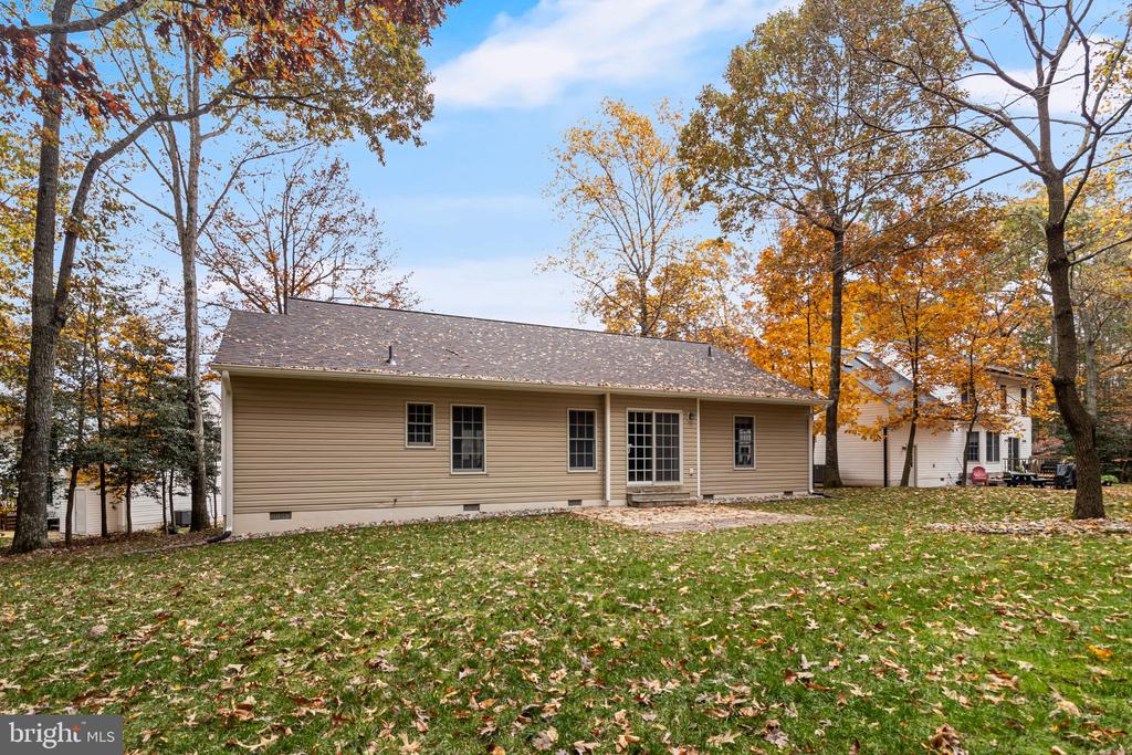 23165 Heatherwood Ln