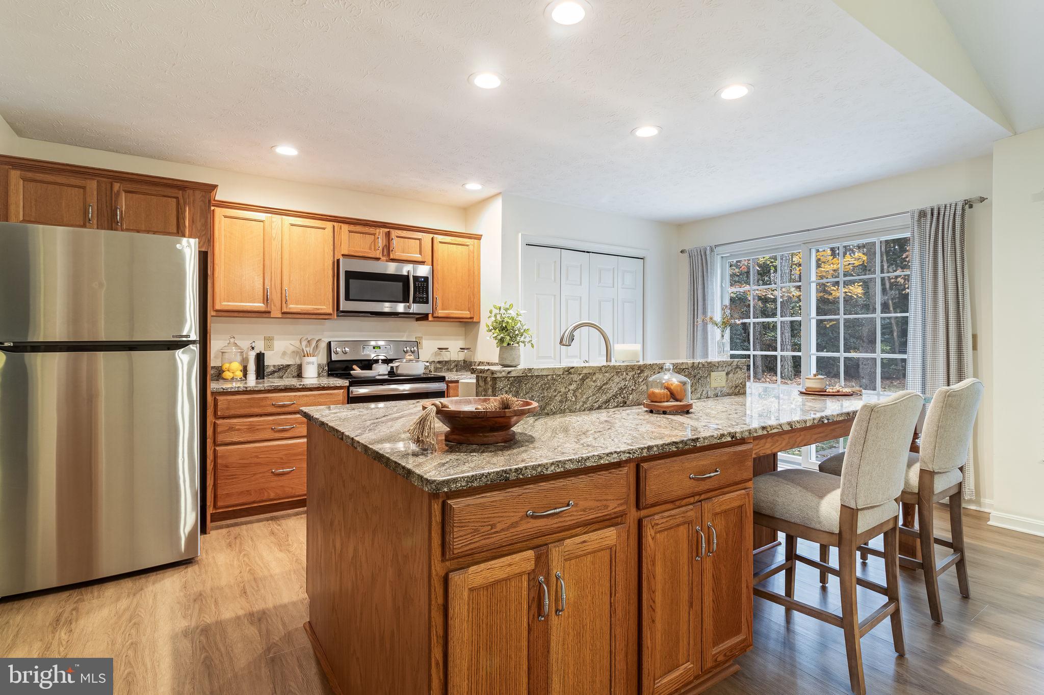 23165 Heatherwood Ln