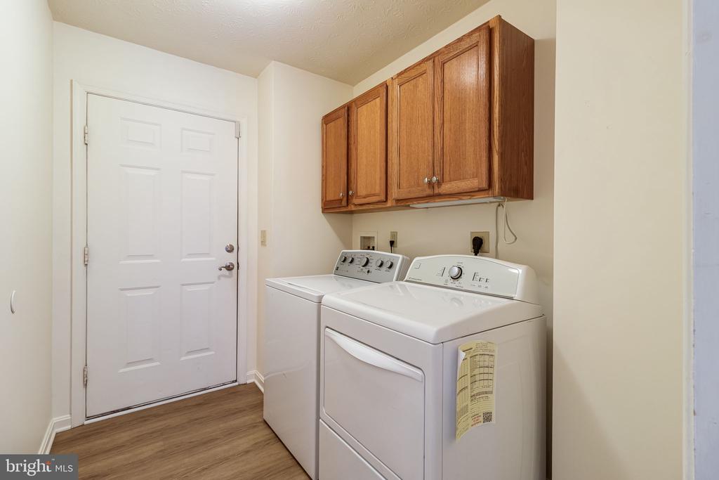 23165 Heatherwood Ln