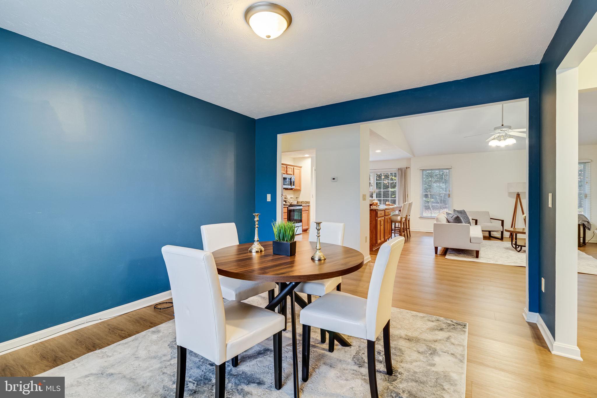 23165 Heatherwood Ln