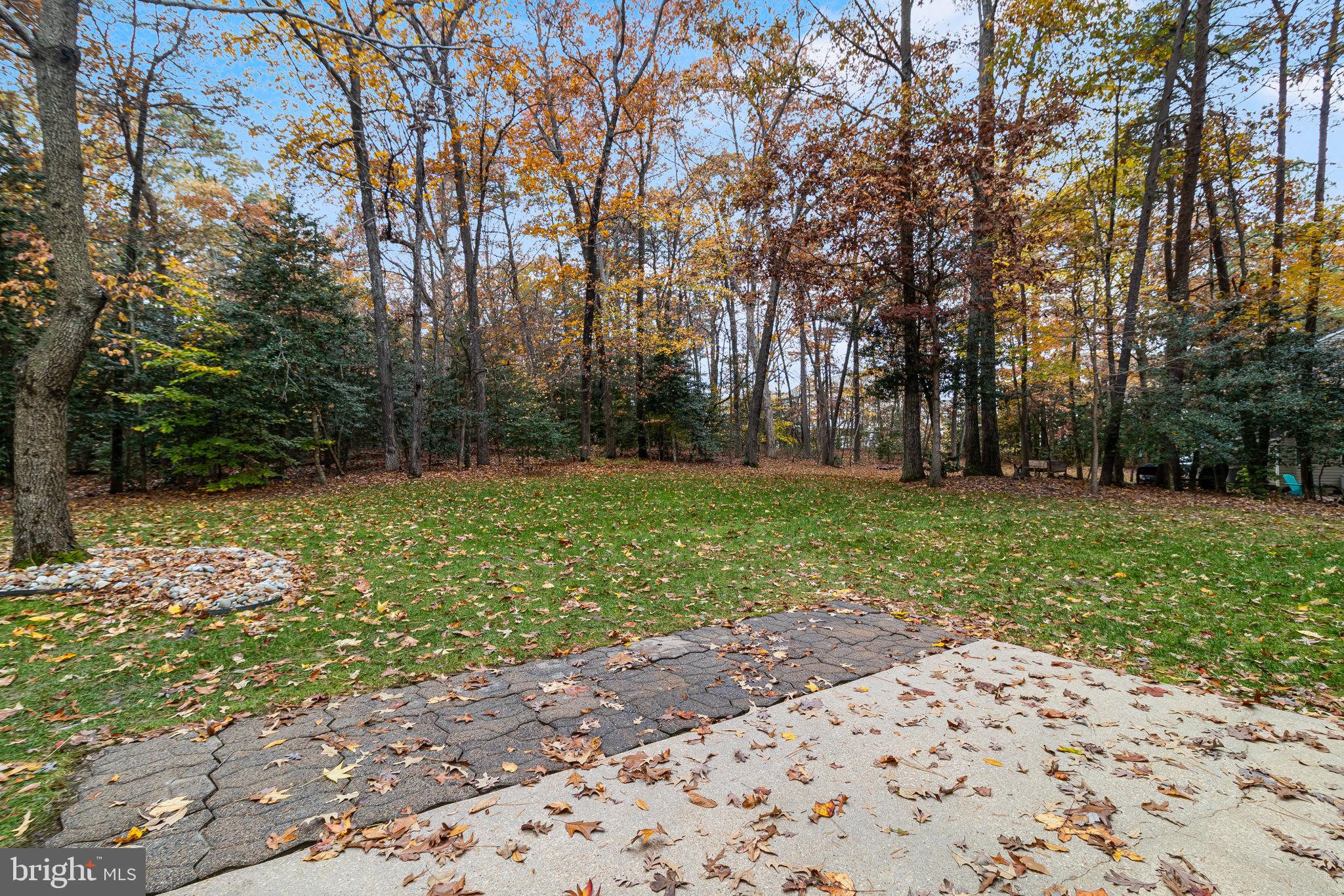 23165 Heatherwood Ln