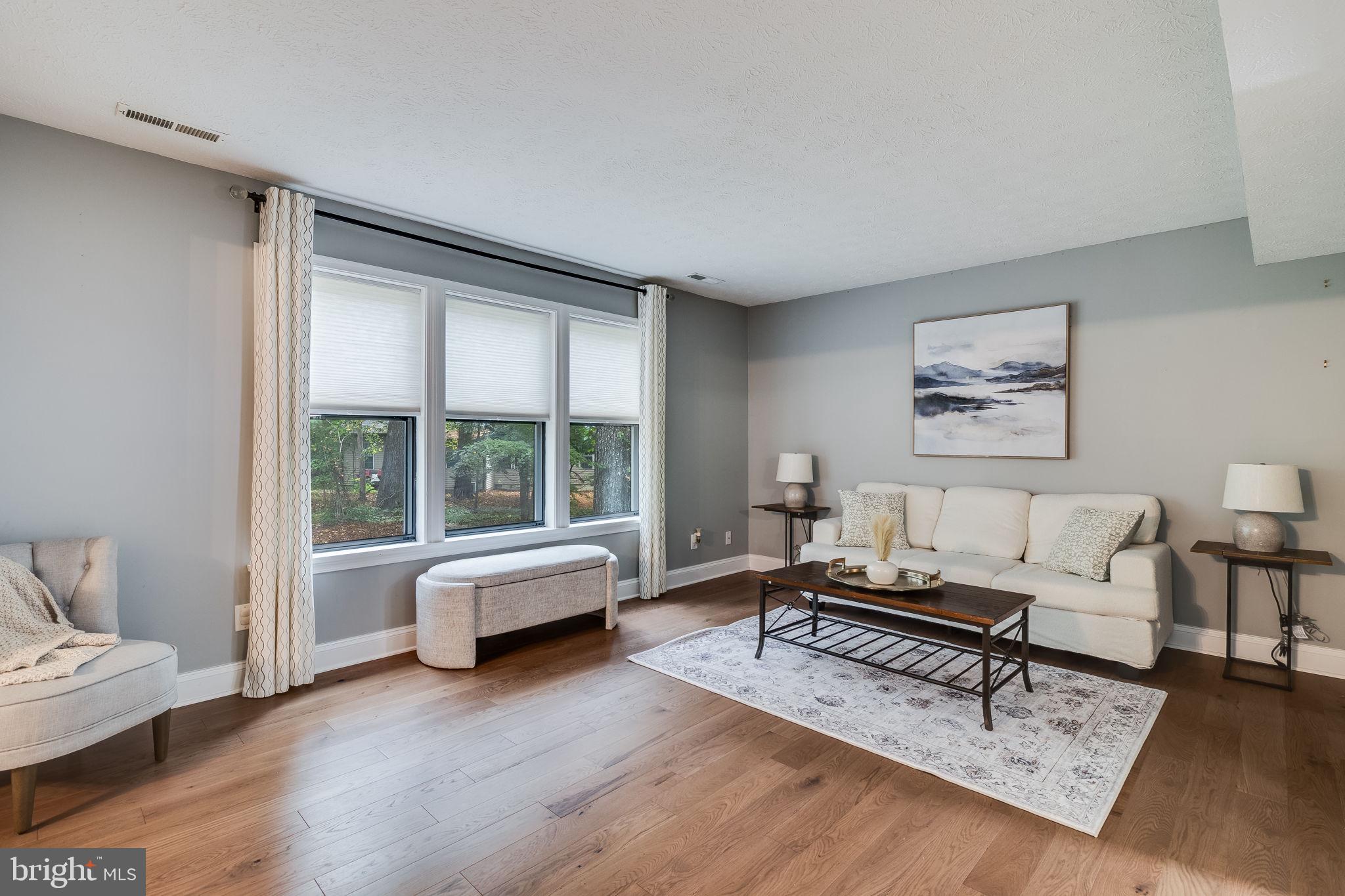 23190 Falling Leaf Ln