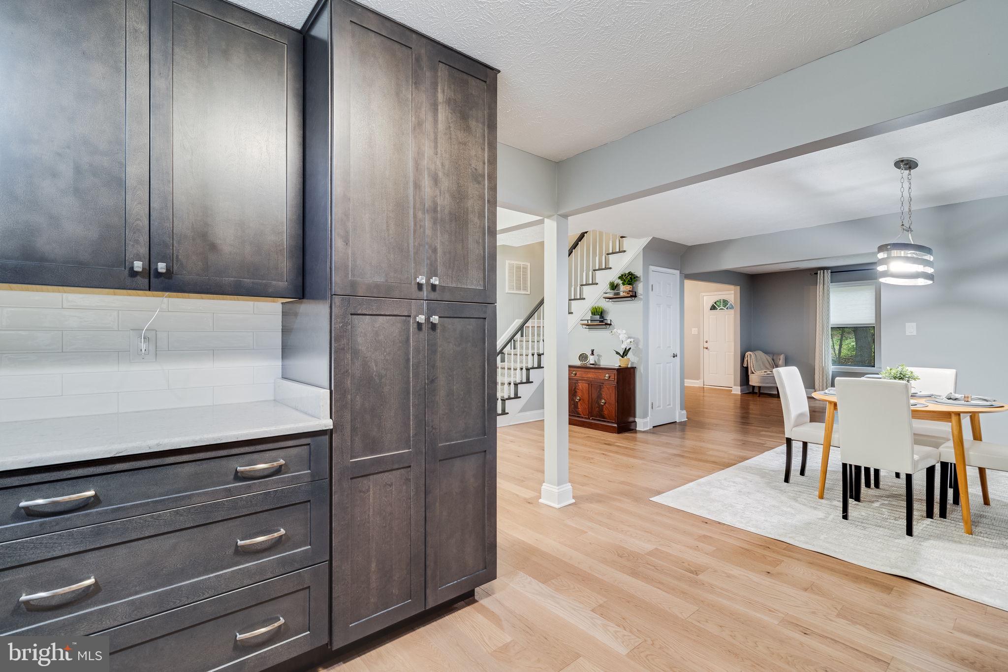 23190 Falling Leaf Ln