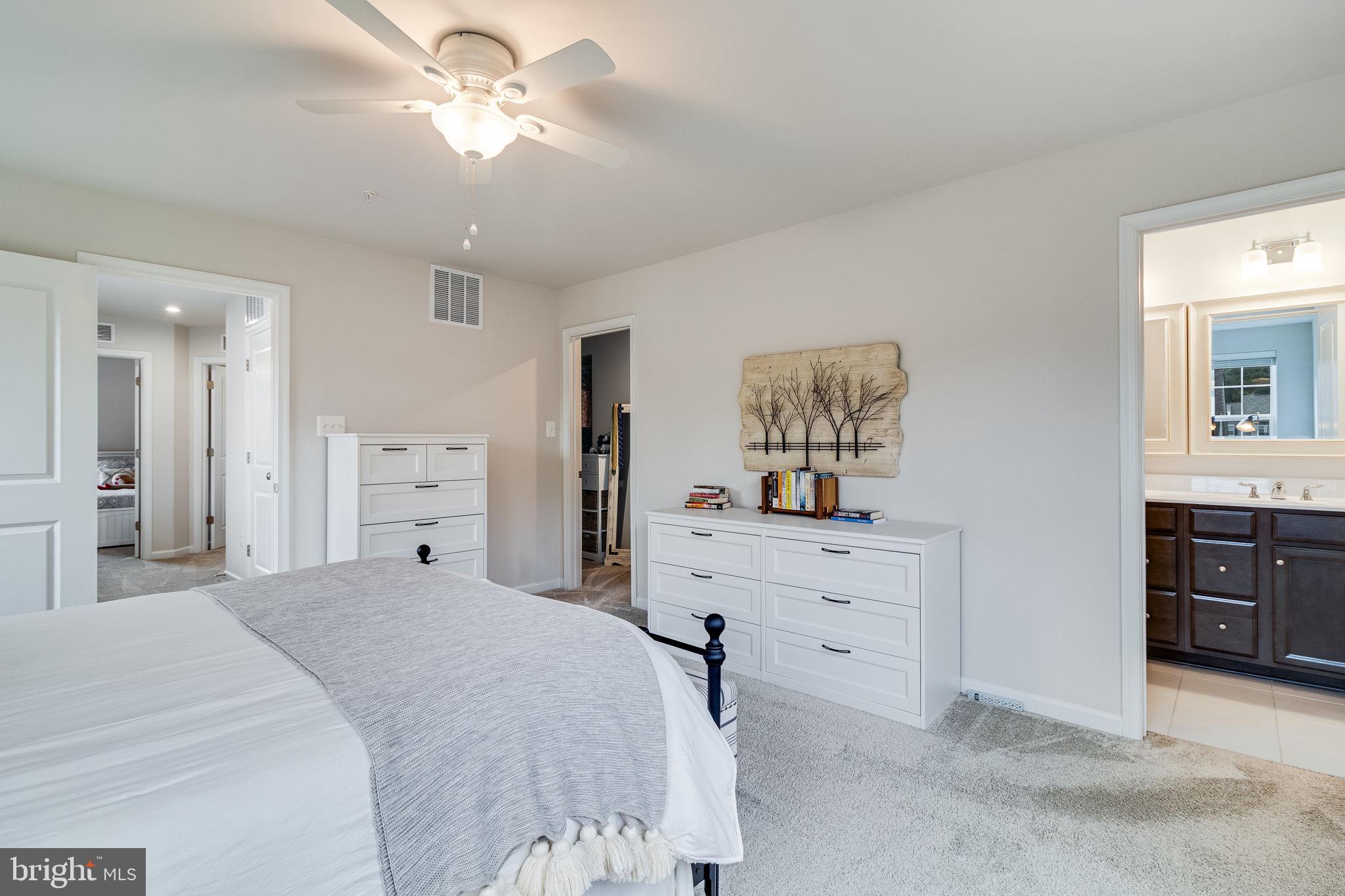 44183 GOLDENZELLE WAY