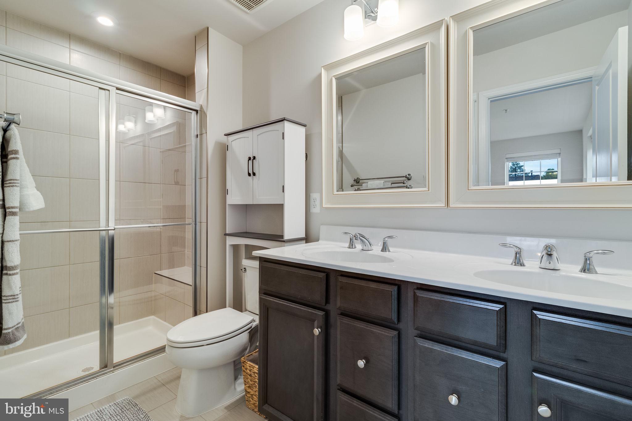 44183 GOLDENZELLE WAY