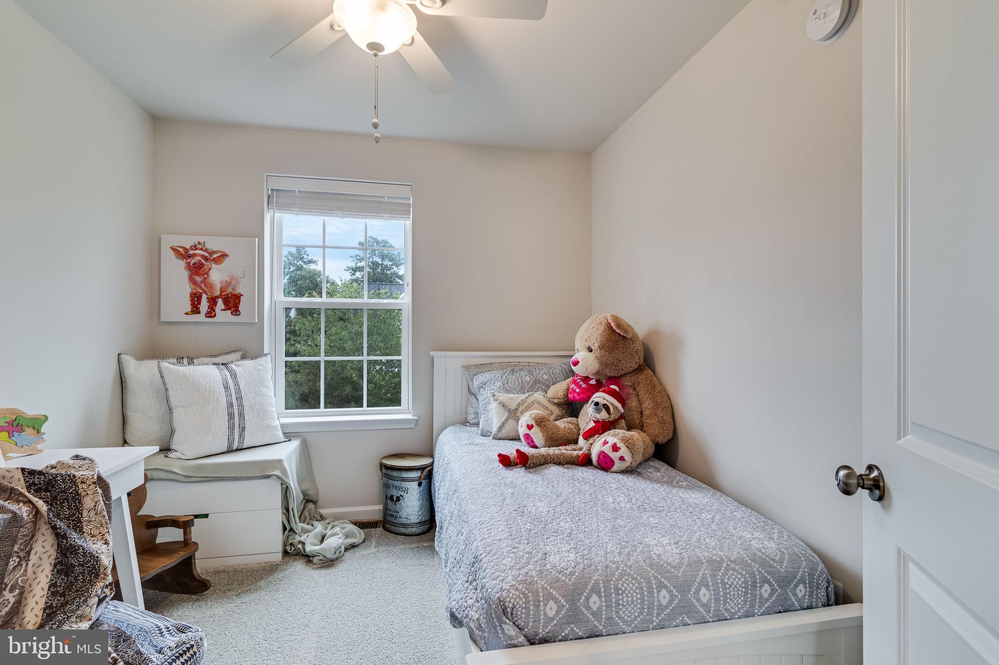 44183 GOLDENZELLE WAY