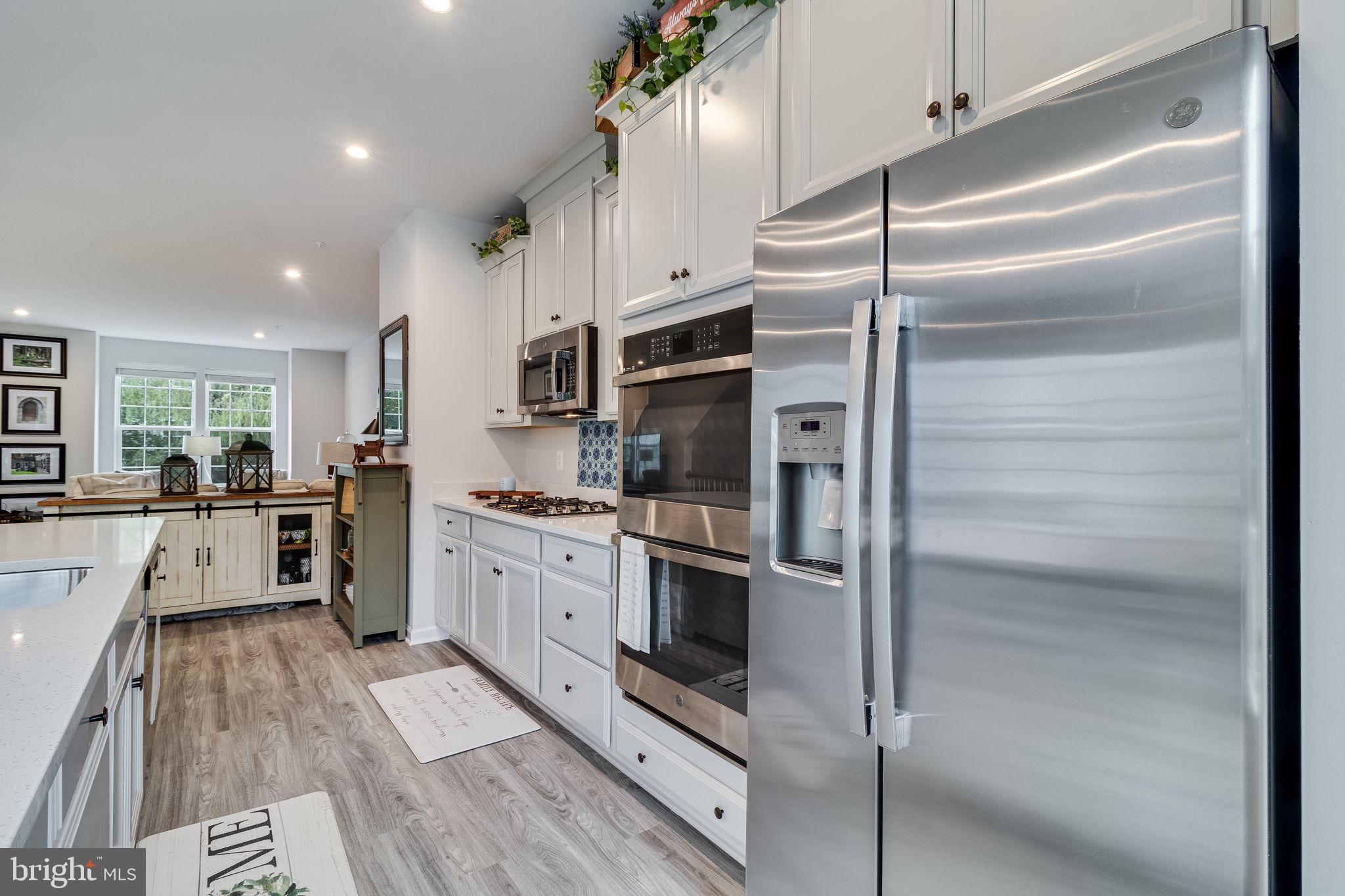 44183 GOLDENZELLE WAY