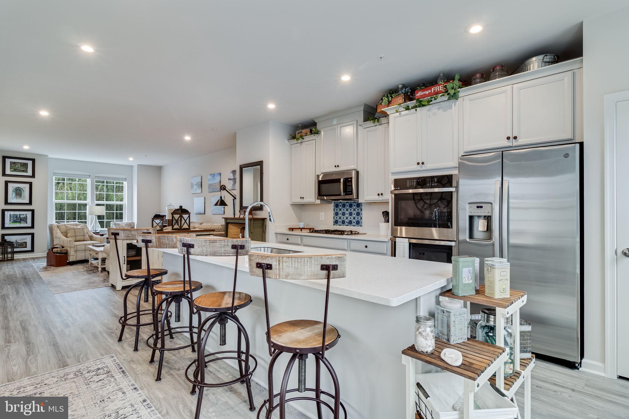 44183 GOLDENZELLE WAY