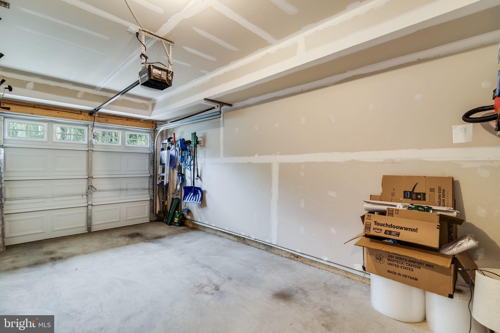 44183 GOLDENZELLE WAY