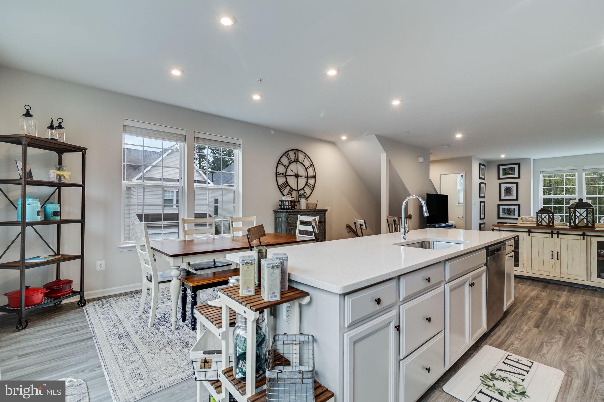 44183 GOLDENZELLE WAY