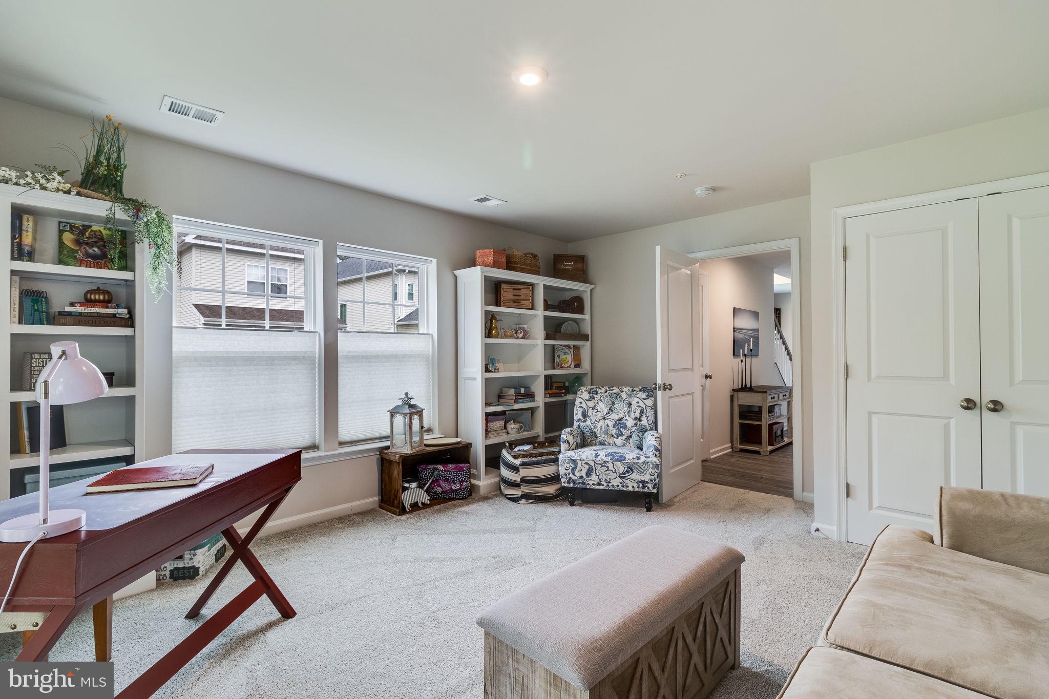 44183 GOLDENZELLE WAY