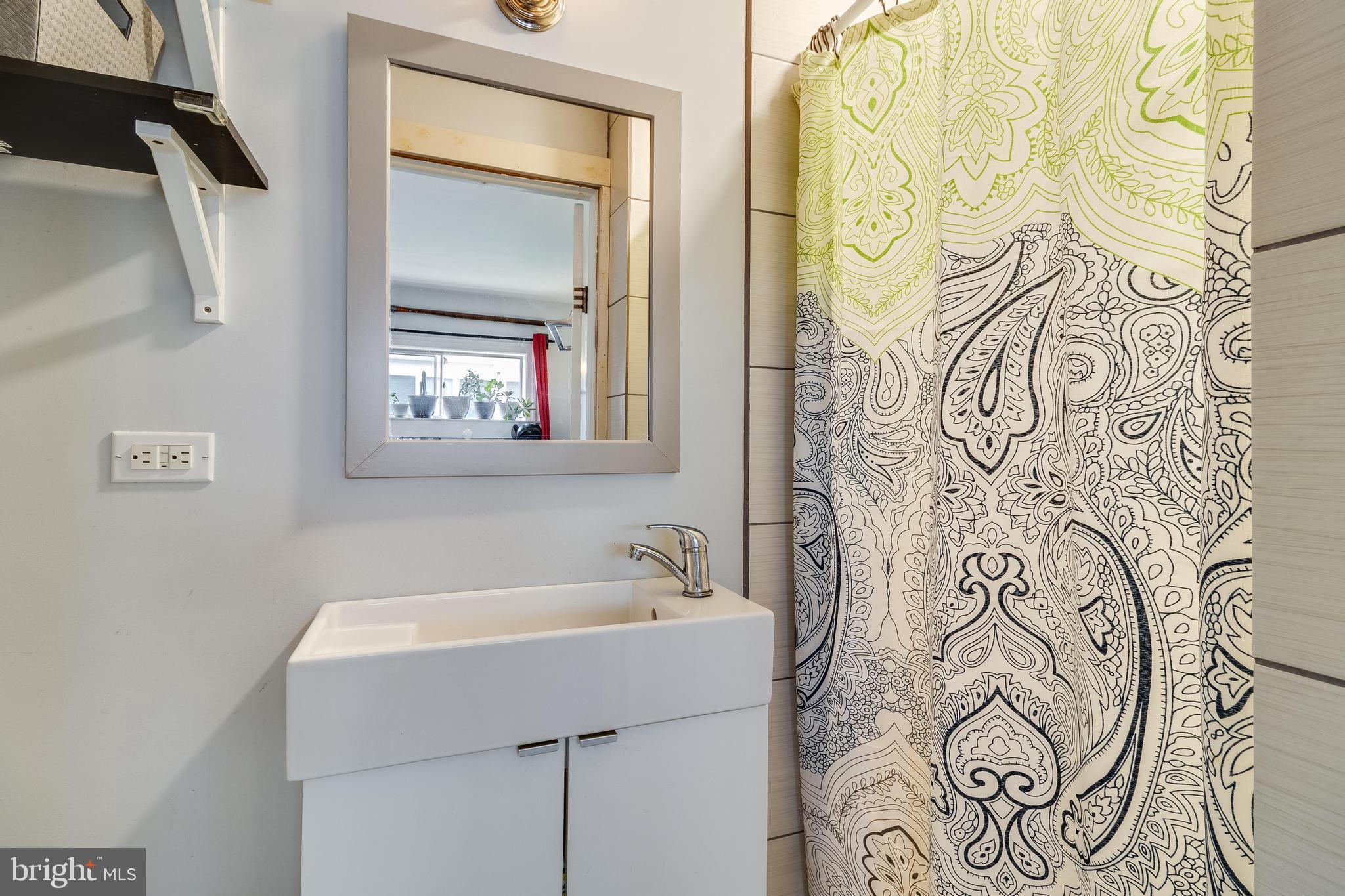 22323 SAINT CLEMENTS AVENUE