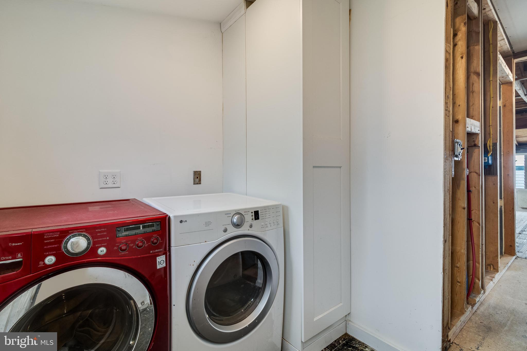 22323 SAINT CLEMENTS AVENUE