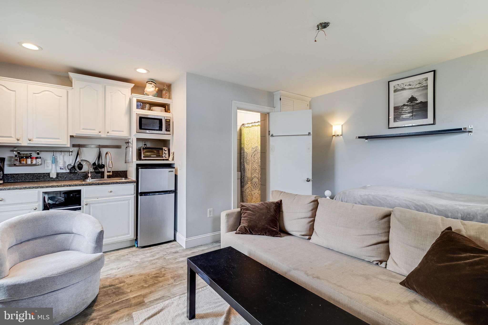 22323 SAINT CLEMENTS AVENUE