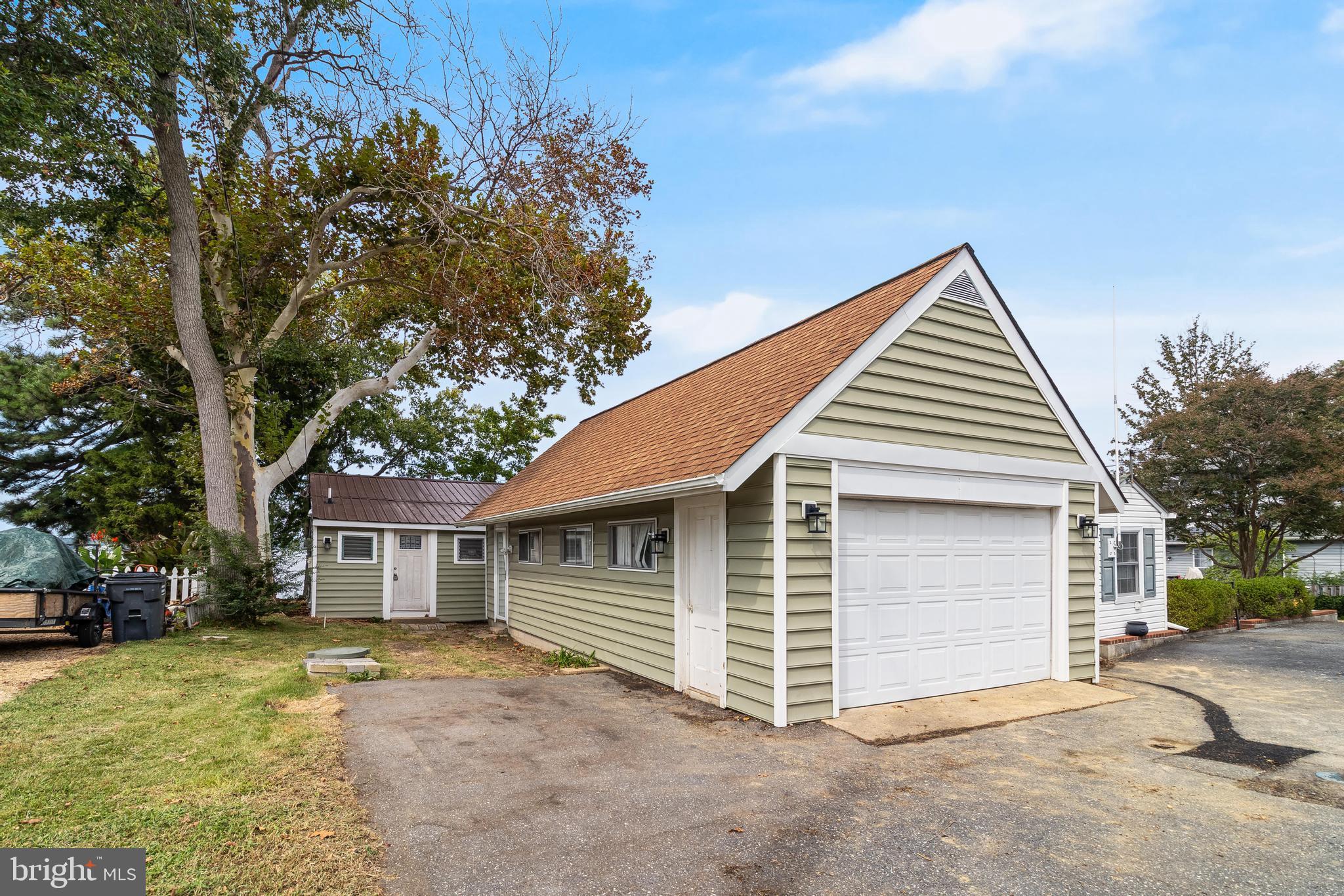 22323 SAINT CLEMENTS AVENUE